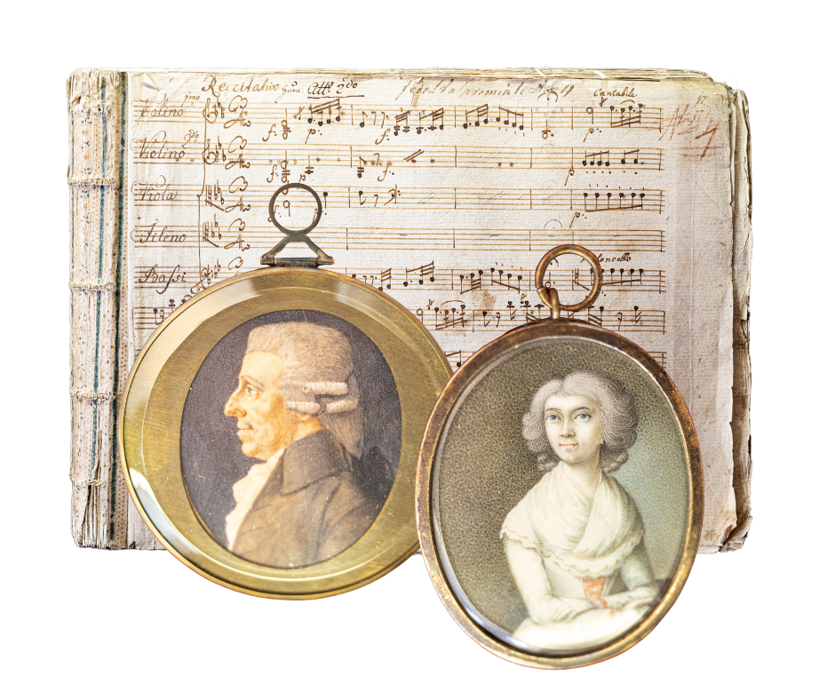 Haydn Amulett vor Notenblatt